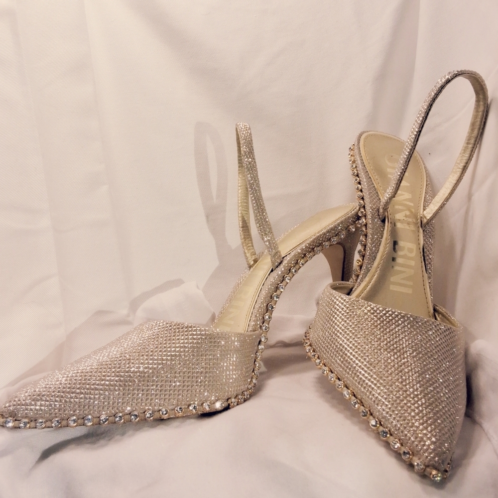 Gianni Bini Gold Glitter Heels with Rhinestone Embelishments Size 7M